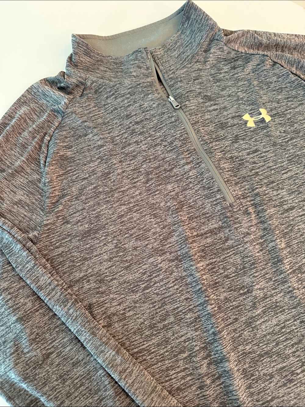 Under Armour Men’s Gray Heather 1/4 Zip Athletic Pullover